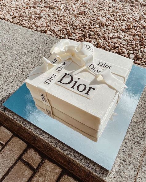 dior torte|Dior birthday cake .